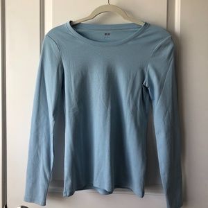 ⭐️ Uniqlo Tee ⭐️